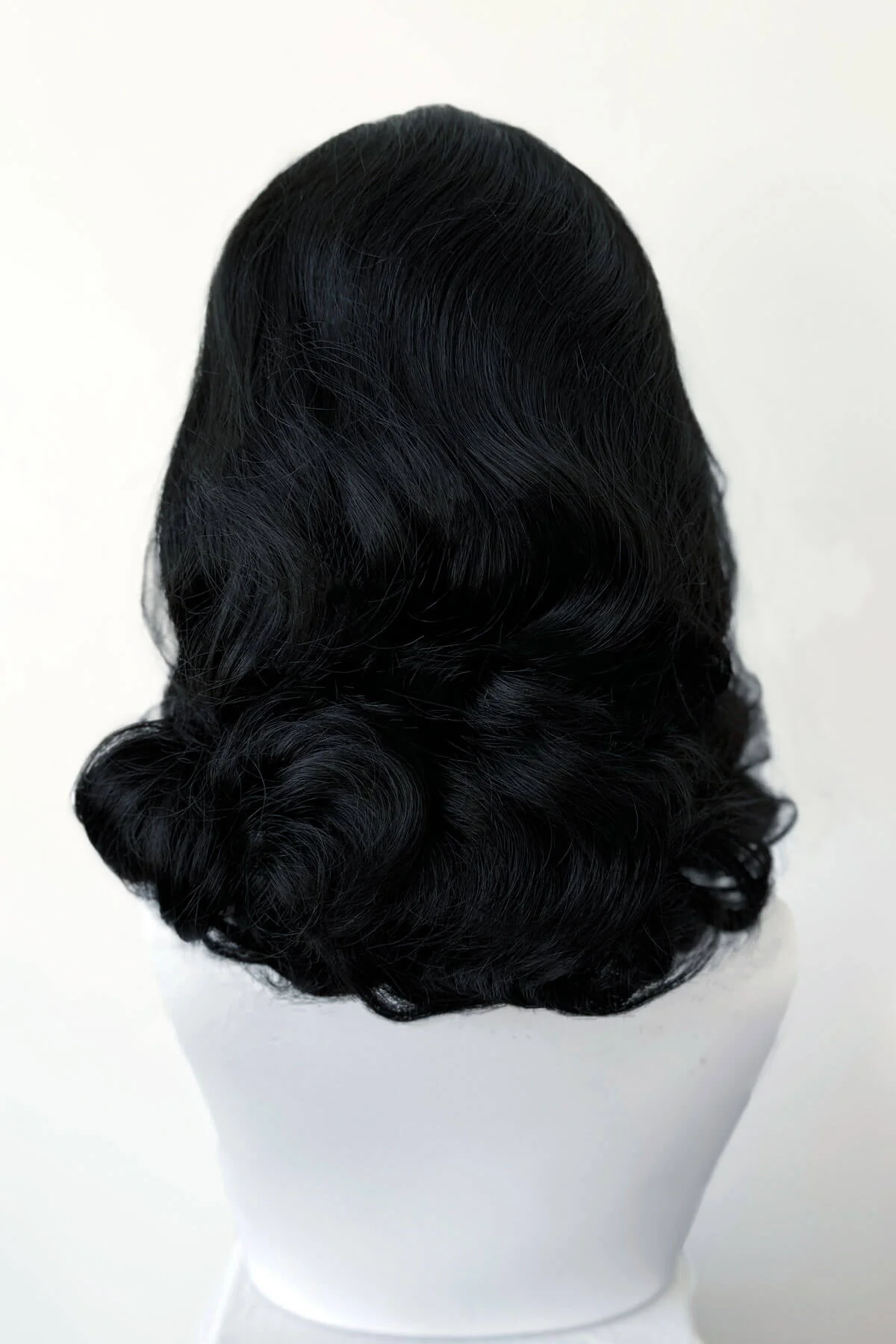 Onyx: 1950s Vintage Hollywood Waves Half Wig - Image 16