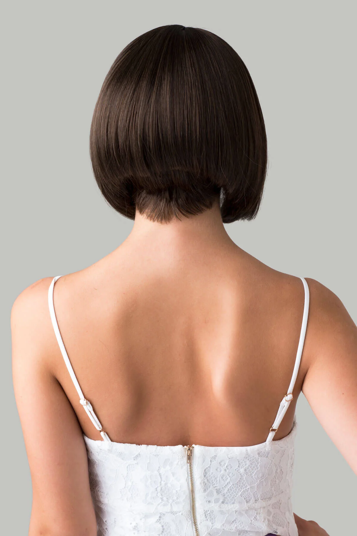 Brown, short inverted bob wig: Colette - Image 3