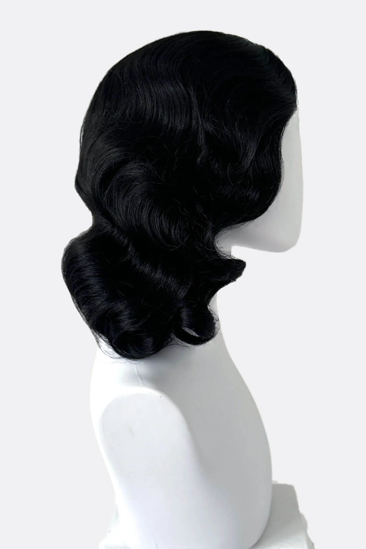 Black, shoulder length wig with beautiful marcel waves: Dita - Image 4