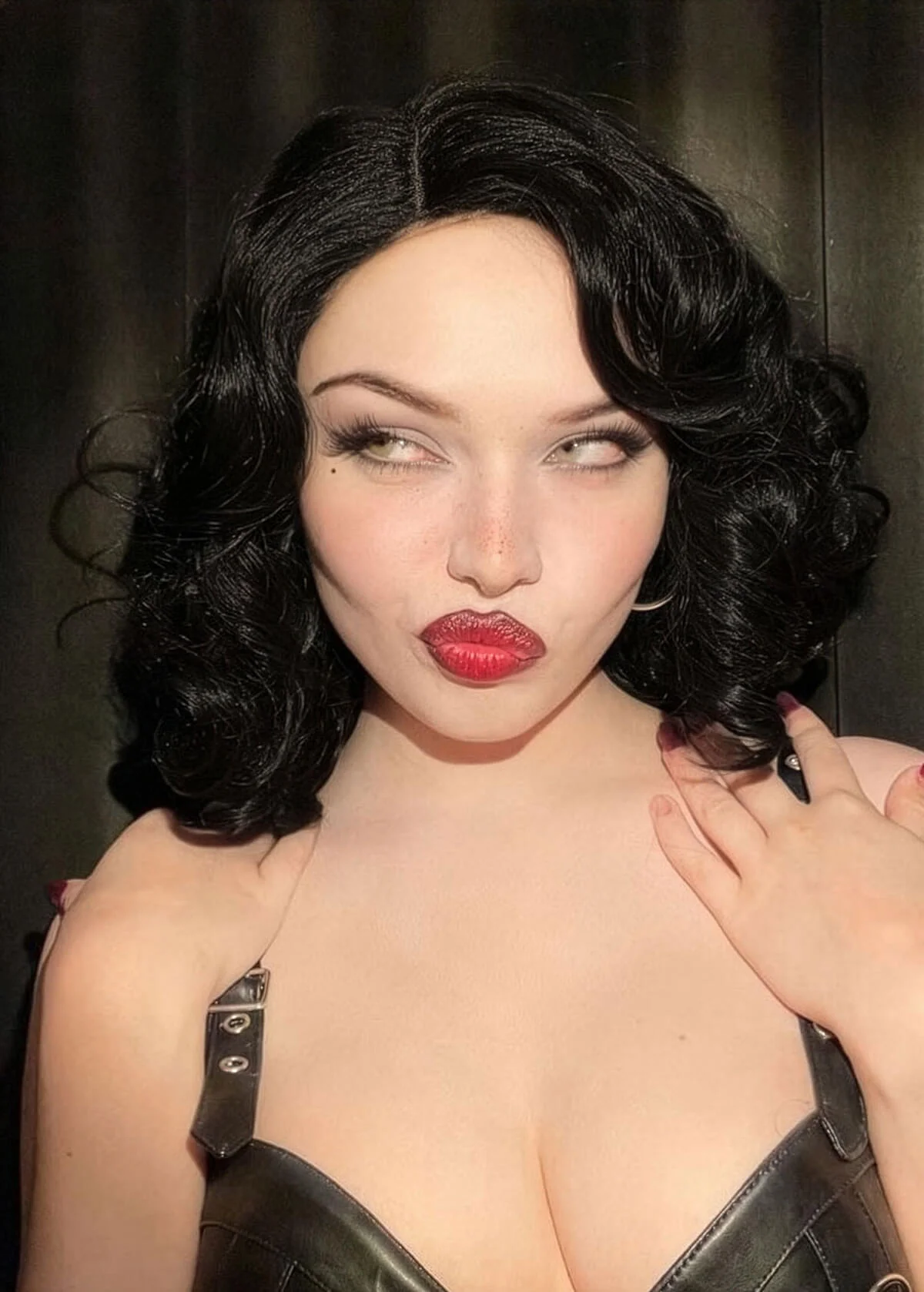 Black lacefront wig, pinup/vintage style, mid length with finger waves: Etta - Image 8