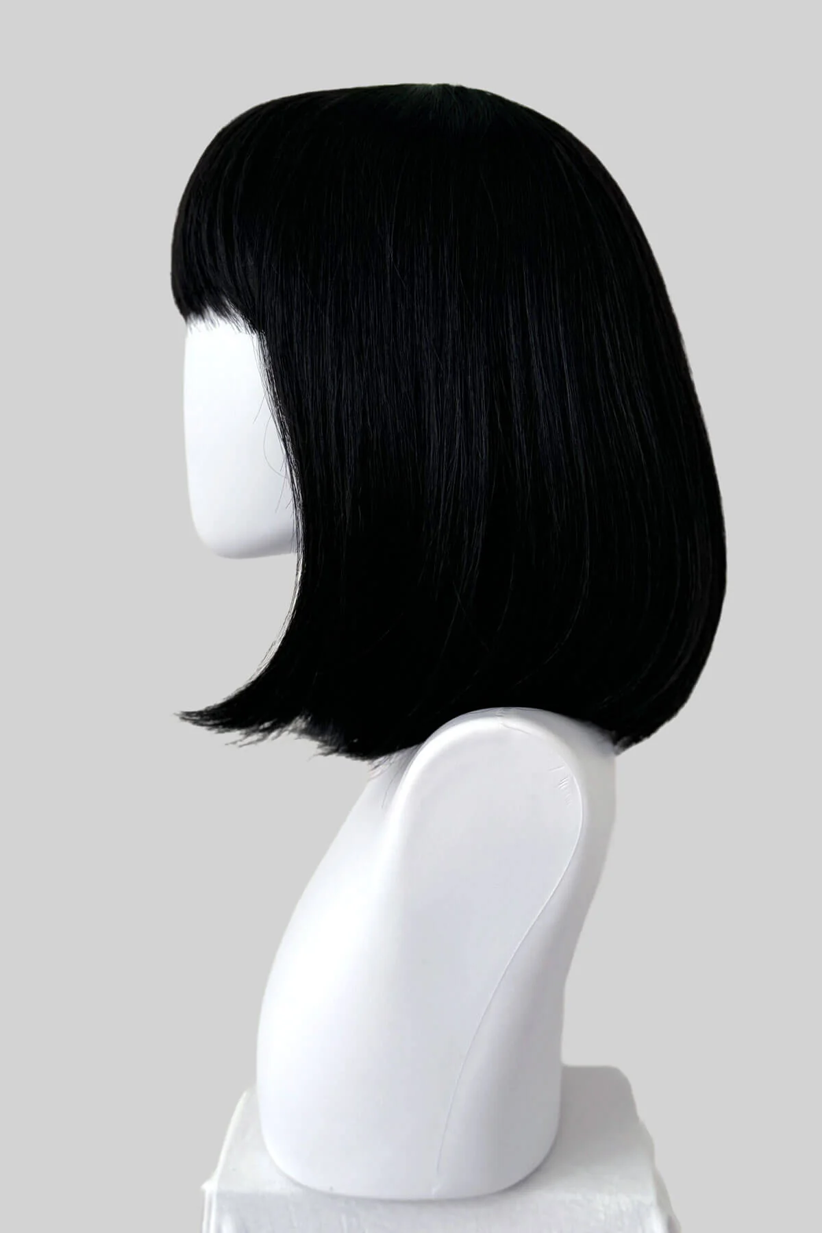 Black long bob wig, shoulder length: Evie - Image 4