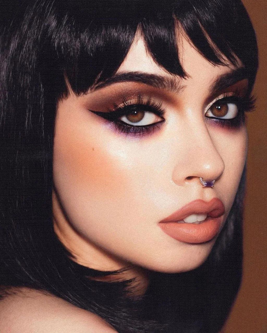 Black long bob wig, shoulder length: Evie - Image 6