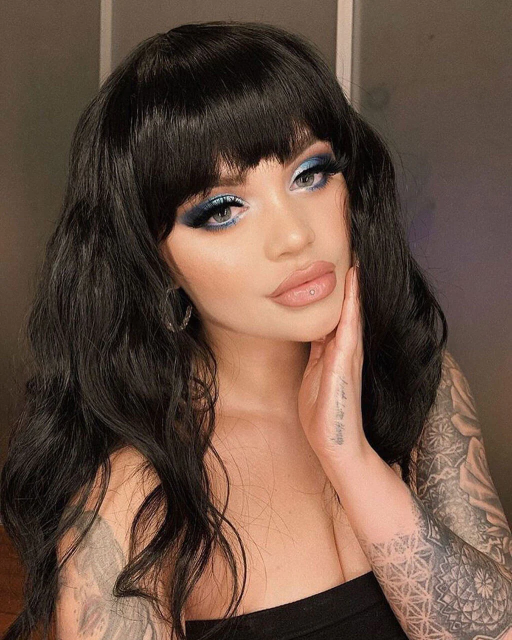 Black long wavy bob wig (lob): Sigrid - Image 8