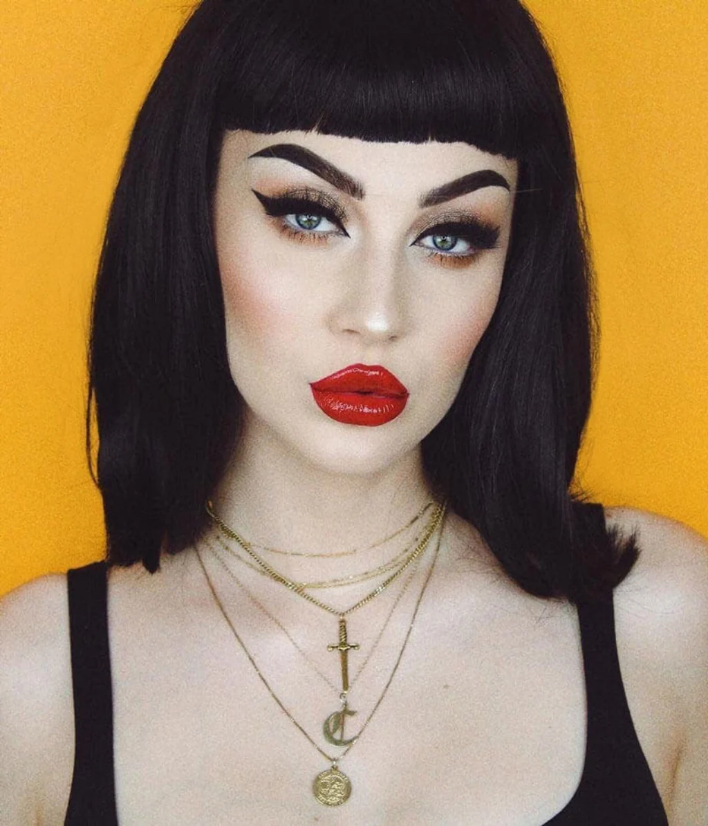 Black long bob wig with a short retro, rockabilly-style fringe: Beth - Image 11