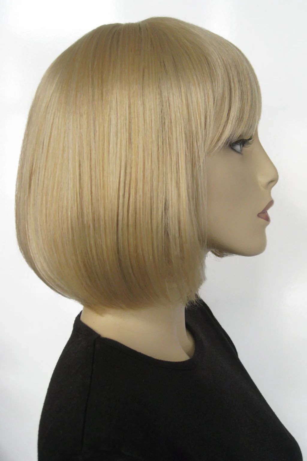 Blunt blonde bob wig with fringe: Gracie - Image 21