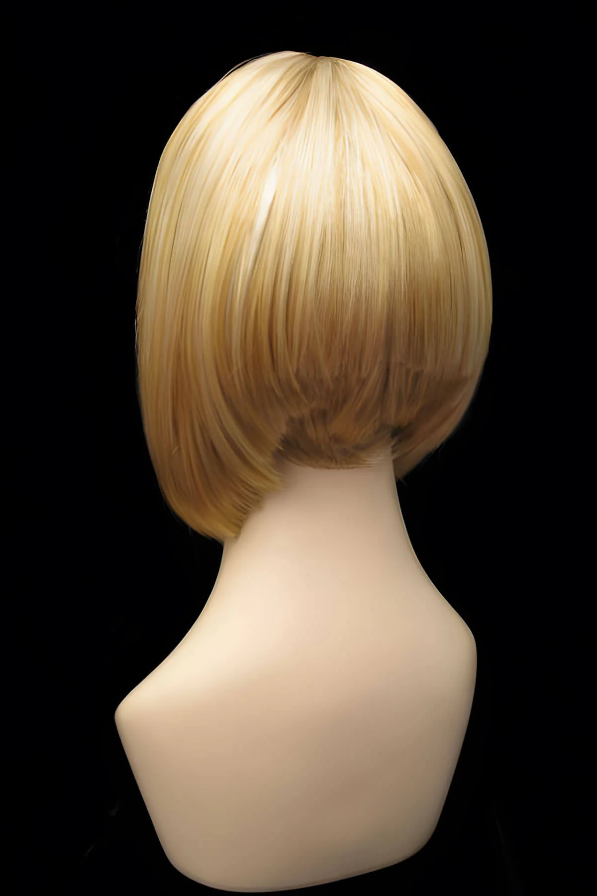 Blonde inverted bob wig: Rhiannon - Image 13