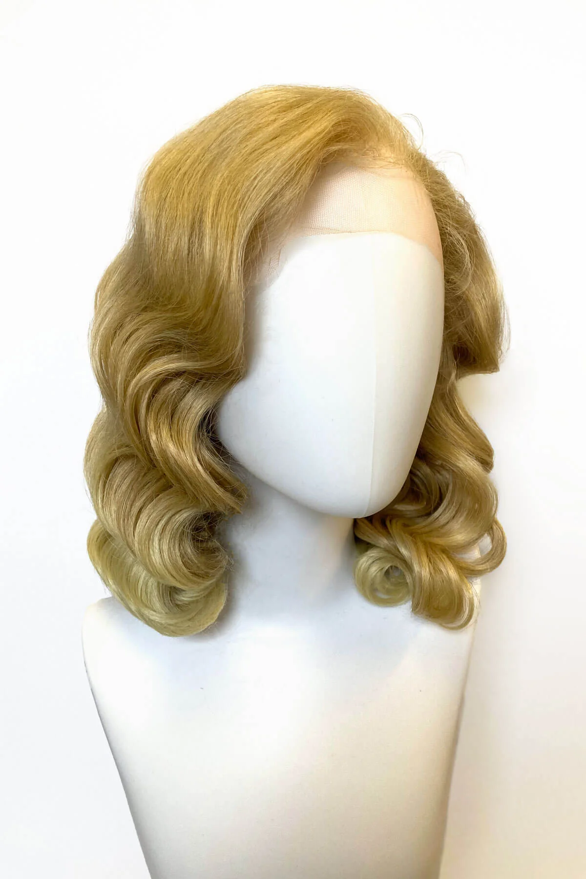 Blonde pinup wig, lace front with vintage style finger waves: Irina - Image 4