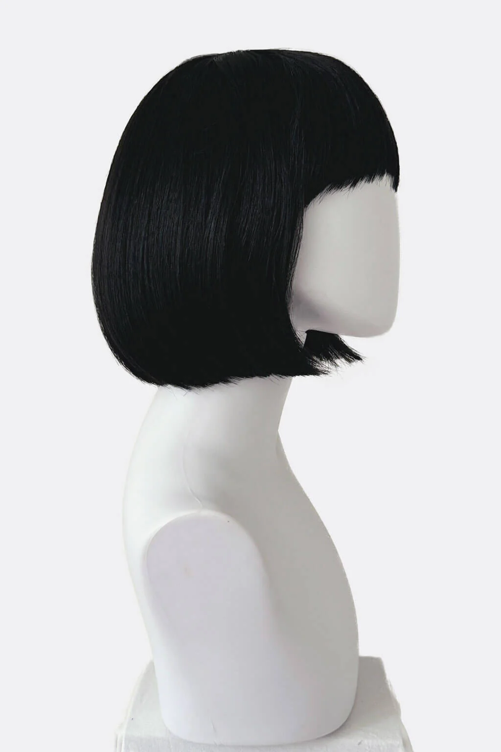 Short black bob wig: Josie - Image 6