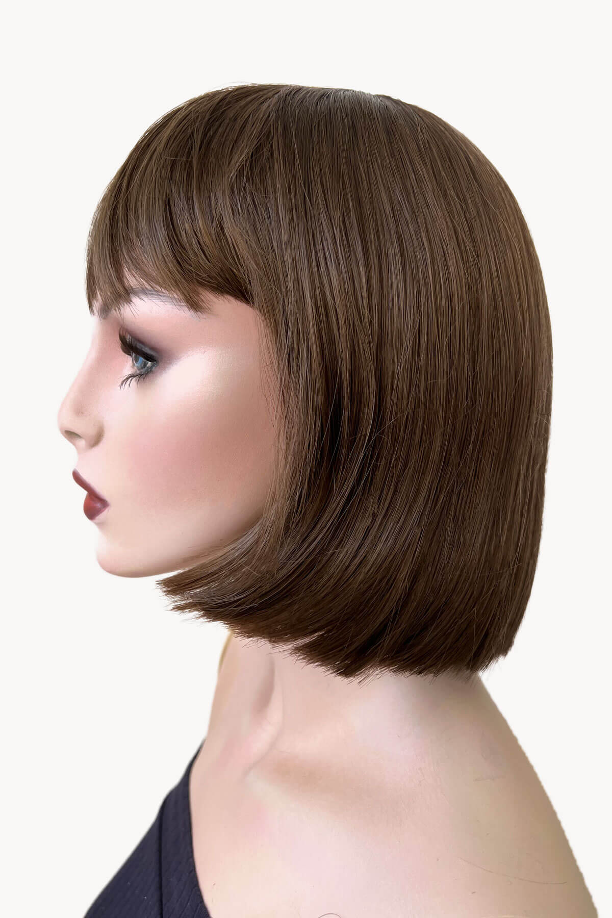 Brown bob wig, chic and stylish: Honour - Image 10