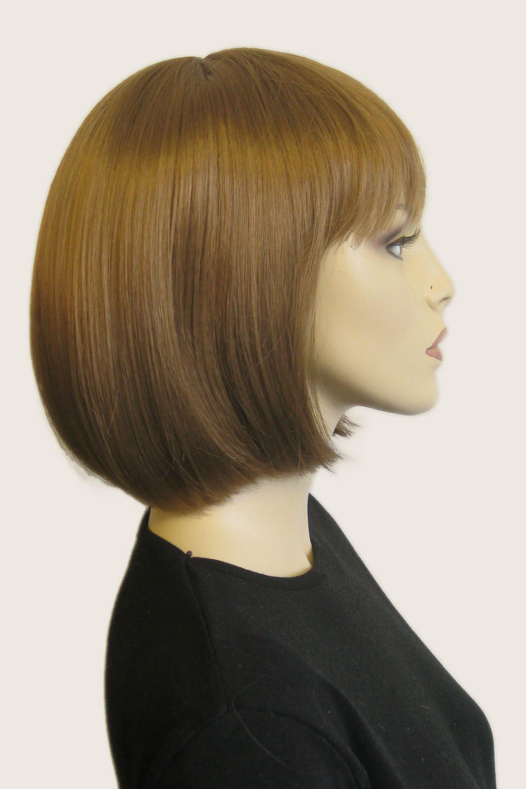 Brown bob wig, chic and stylish: Honour - Image 17