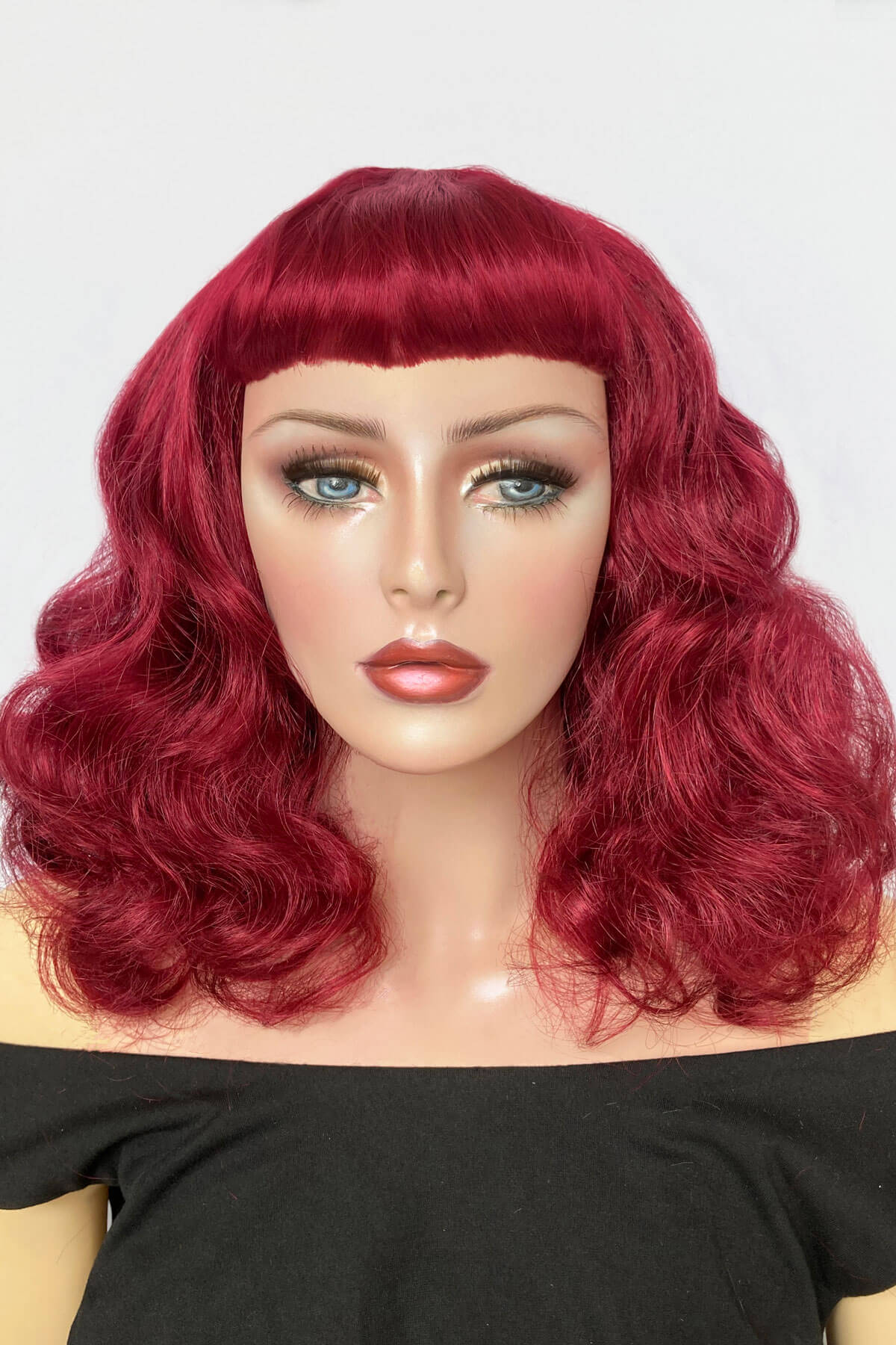 Cherry red pin-up style wig with long marcel waves: Sandra - Image 3