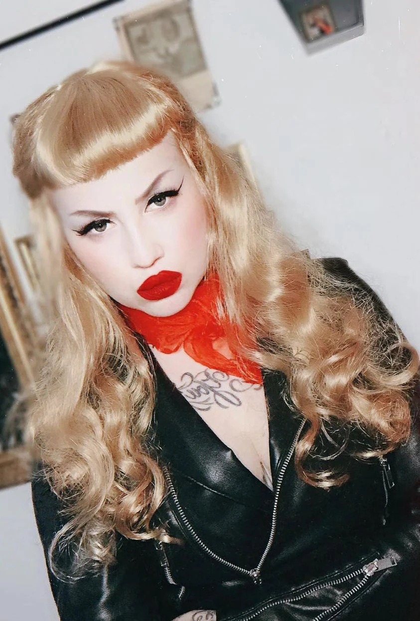 Clip-in fringe hairpiece/clip-in micro-bangs, thick, straight retro rockabilly style: Ida - Image 25