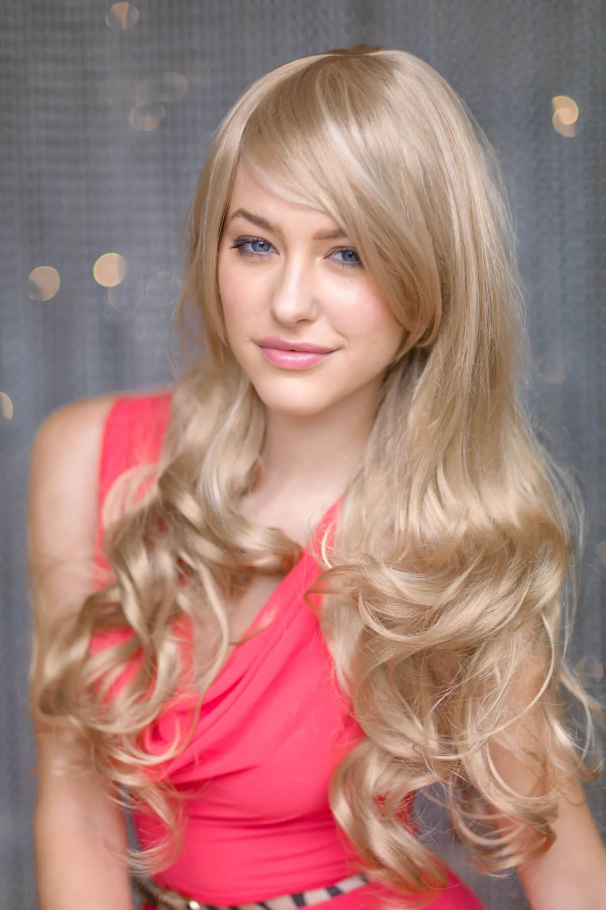 Blonde wig with big loose curls and sweeping fringe, extra long: Carly - Image 5