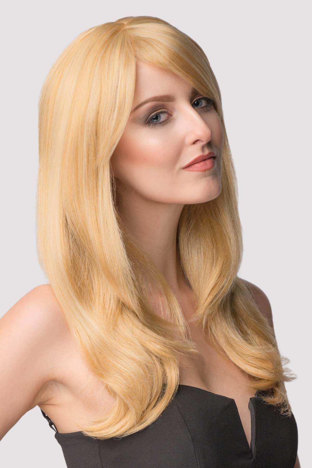 Long blonde wig, face framing with long, side-sweeping fringe: Ashley - Image 13