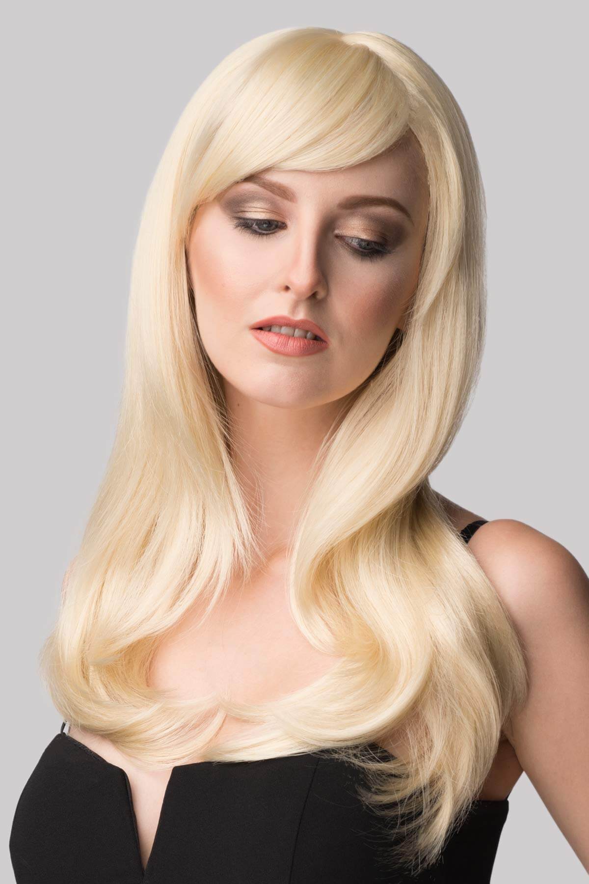 Long blonde wig, face framing with long, side-sweeping fringe: Ashley - Image 7