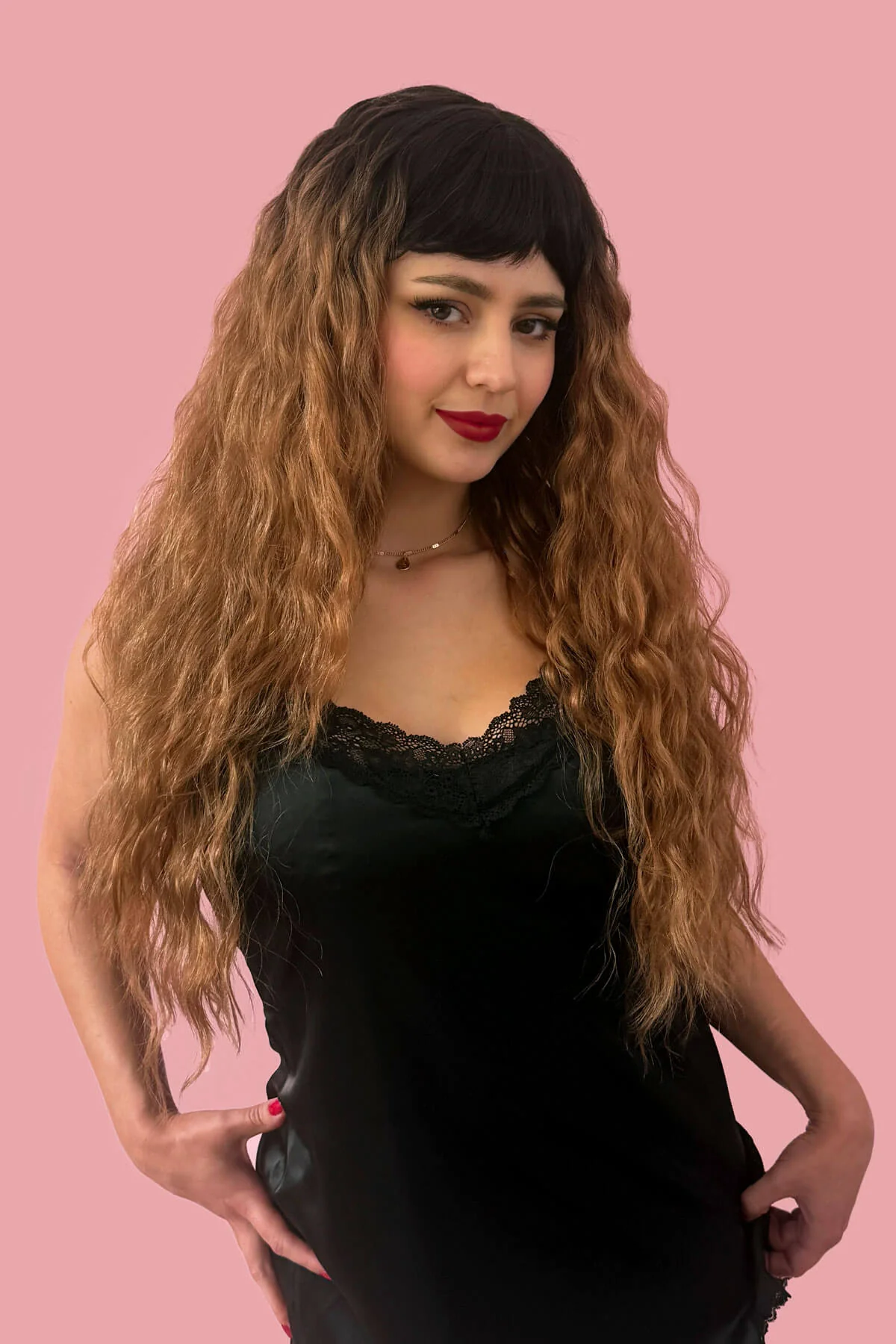 Long wig with crimped mermaid waves: Astrid - Image 8
