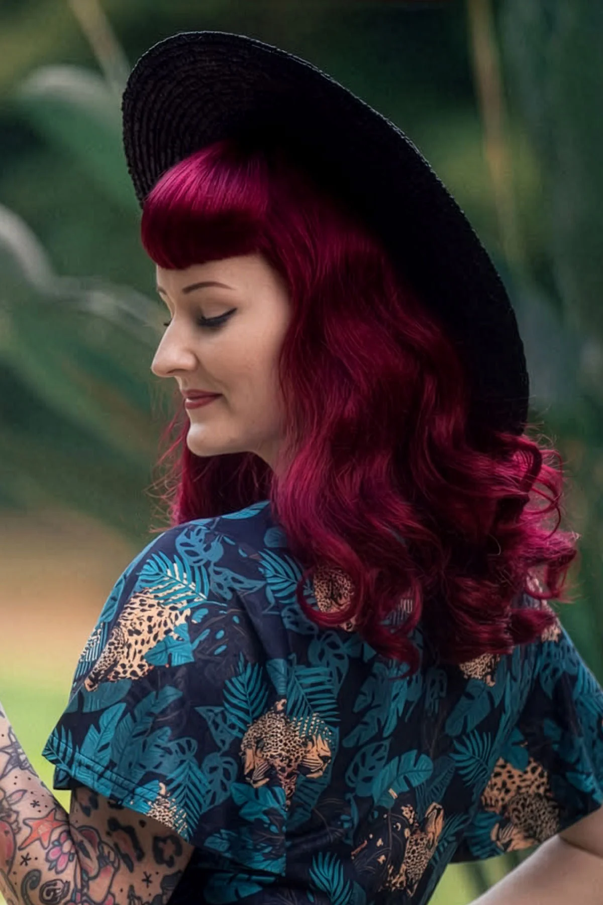 Long cherry red pin-up wig, gently wavy with short fringe: Maeve - Image 8