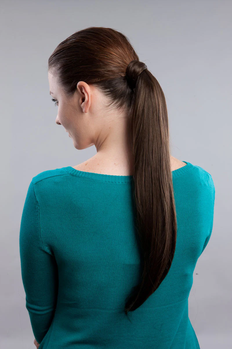 Long sleek ponytail extension with gentle, layered waves: Mali - Image 16