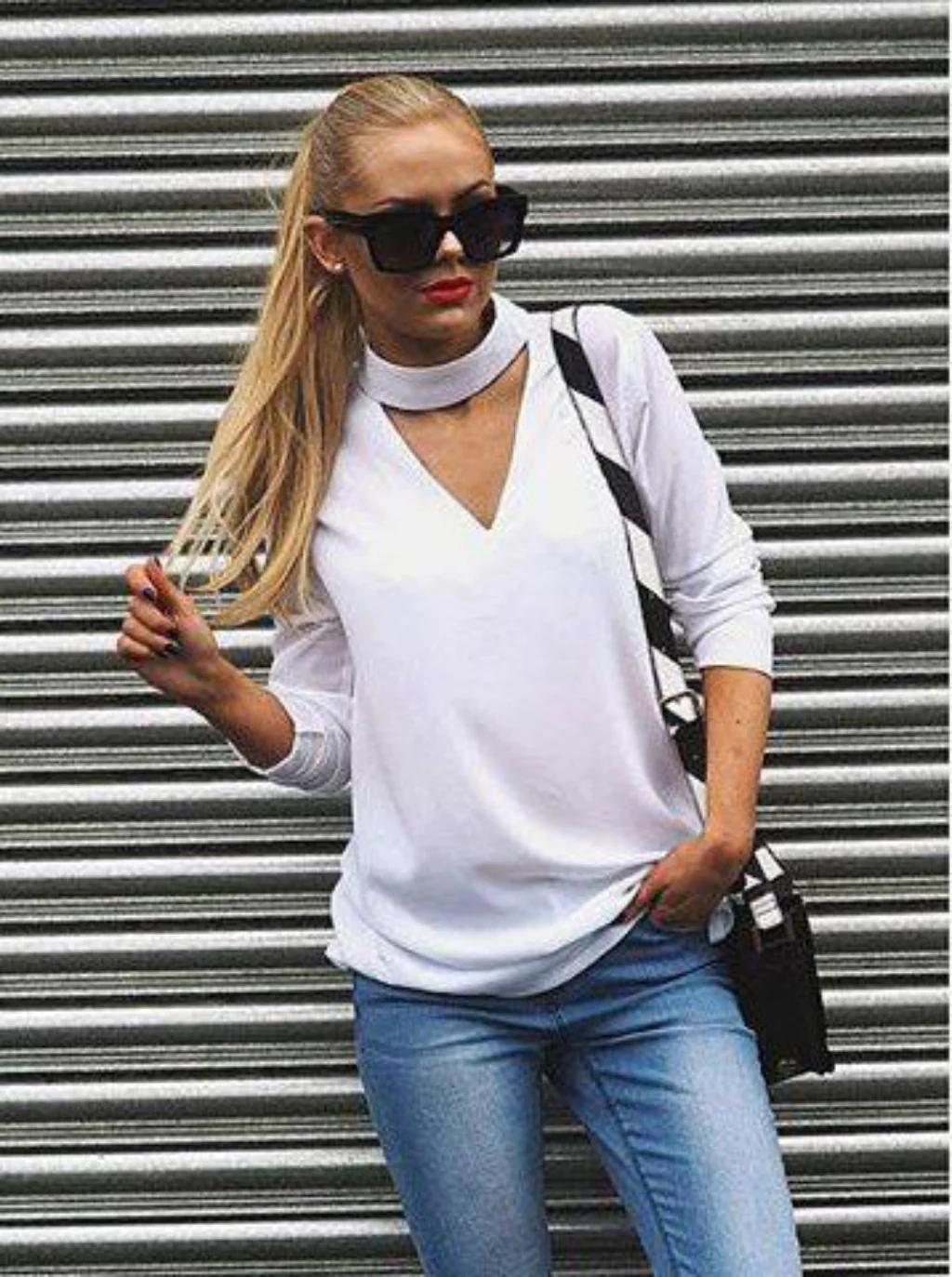 Long sleek ponytail extension with gentle, layered waves: Mali - Image 22