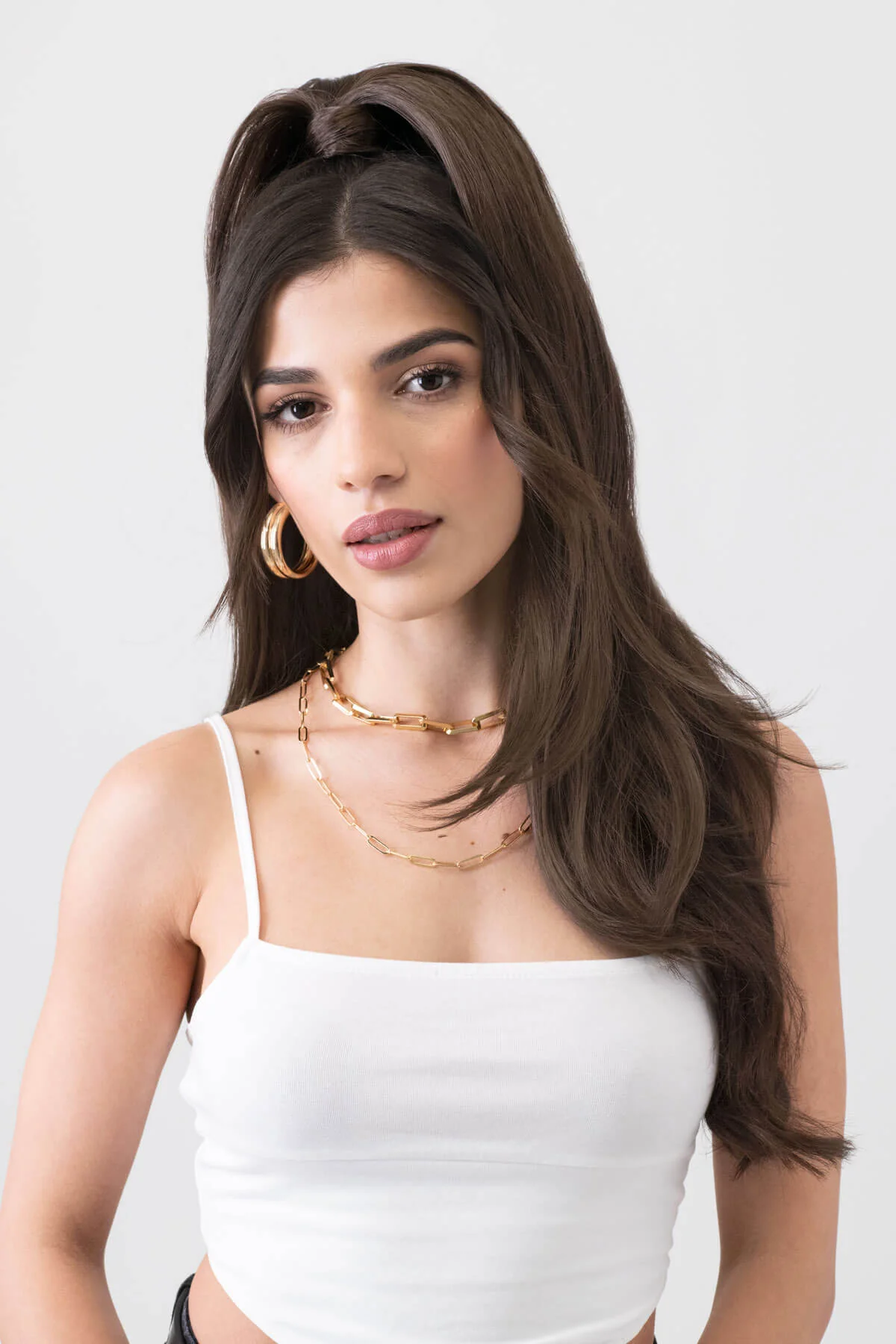 Long sleek ponytail extension with gentle, layered waves: Mali - Image 6
