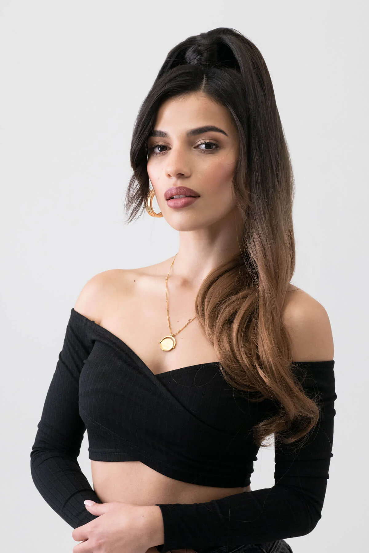 Long ponytail extension with soft waves: Sophie - Image 9
