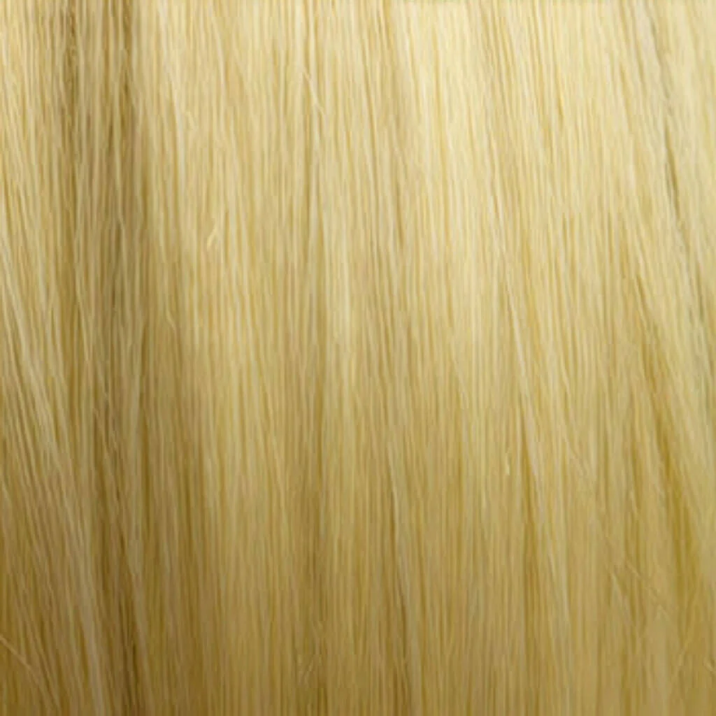 Blonde pinup wig with long finger waves and a short fringe: Cora - Image 19