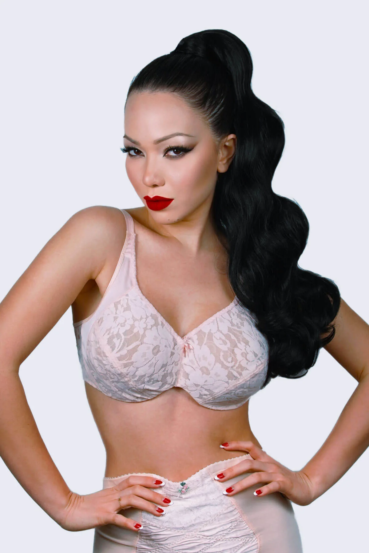 Long ponytail with vintage waves: Kitrysha - Image 5