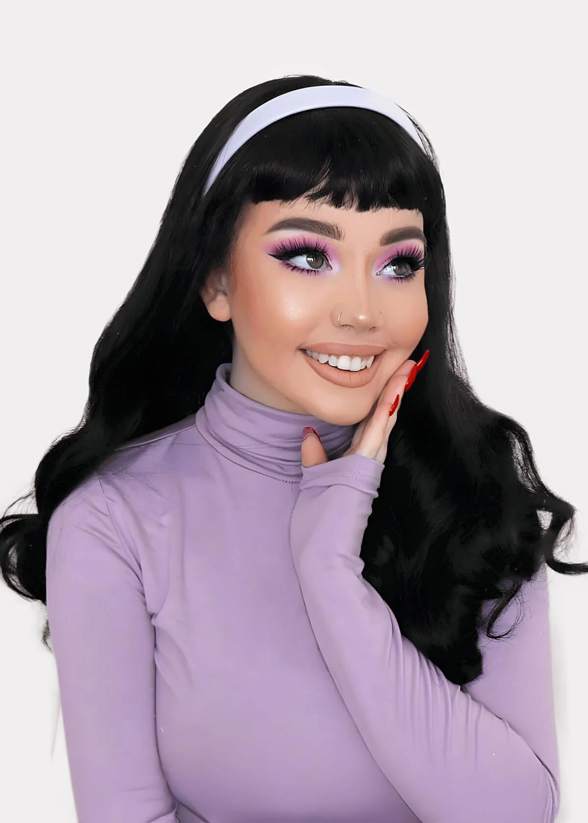 Long wavy black wig with vintage-style, rockabilly, straight fringe: Eloise - Image 5