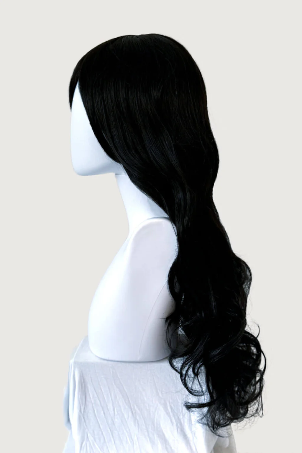 Long wavy black wig with side-sweeping Fringe: Charlotte - Image 8