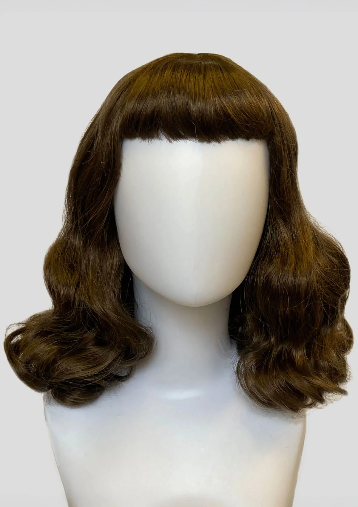 Brown pinup style wig, curled with short fringe: Carolina - Image 4