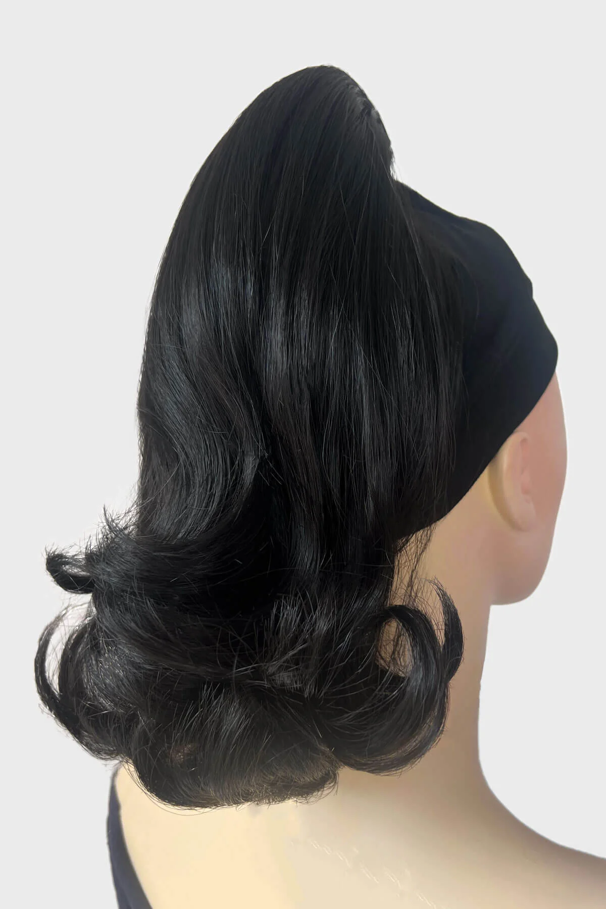 Ponytail hairpiece, shoulder length with flick/flip, retro 1960s style: Ariana - Image 22
