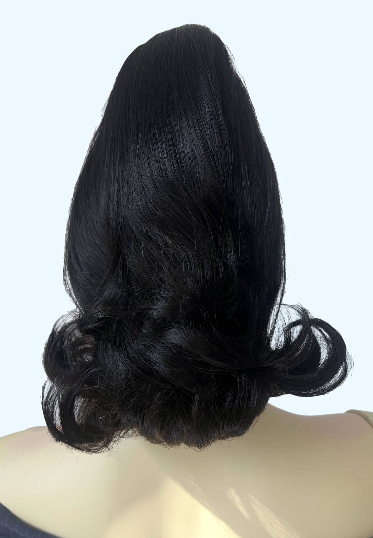 Ponytail hairpiece, shoulder length with flick/flip, retro 1960s style: Ariana - Image 23
