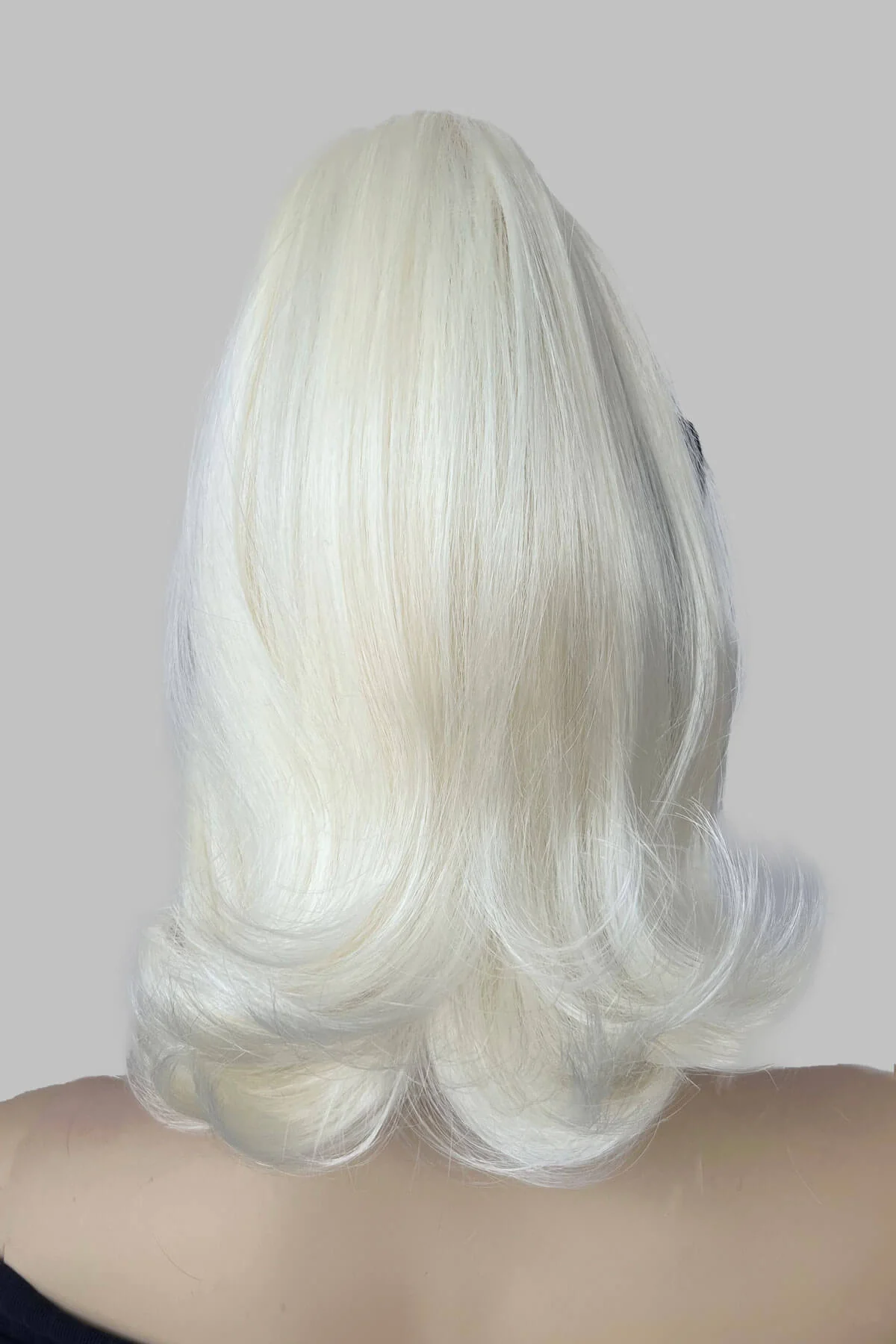 Ponytail hairpiece, shoulder length with flick/flip, retro 1960s style: Ariana - Image 35
