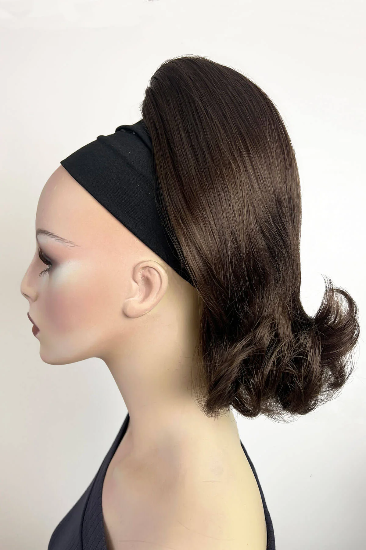Ponytail hairpiece, shoulder length with flick/flip, retro 1960s style: Ariana - Image 49