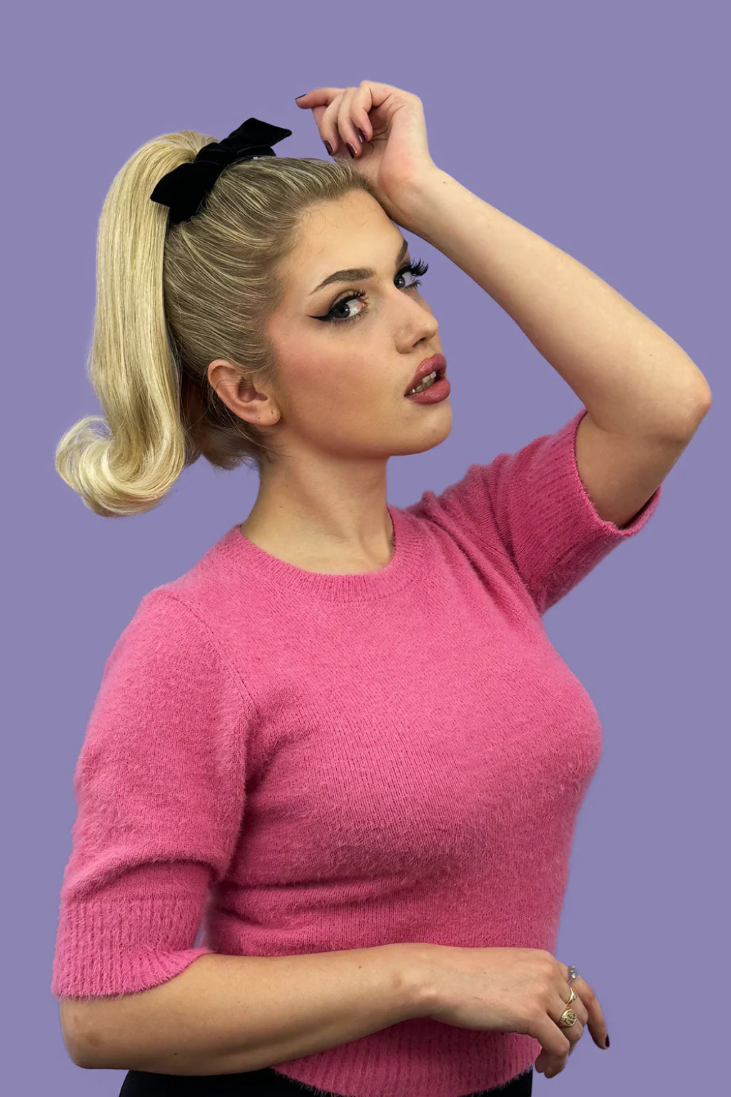 Ponytail hairpiece, shoulder length with flick/flip, retro 1960s style: Ariana - Image 5