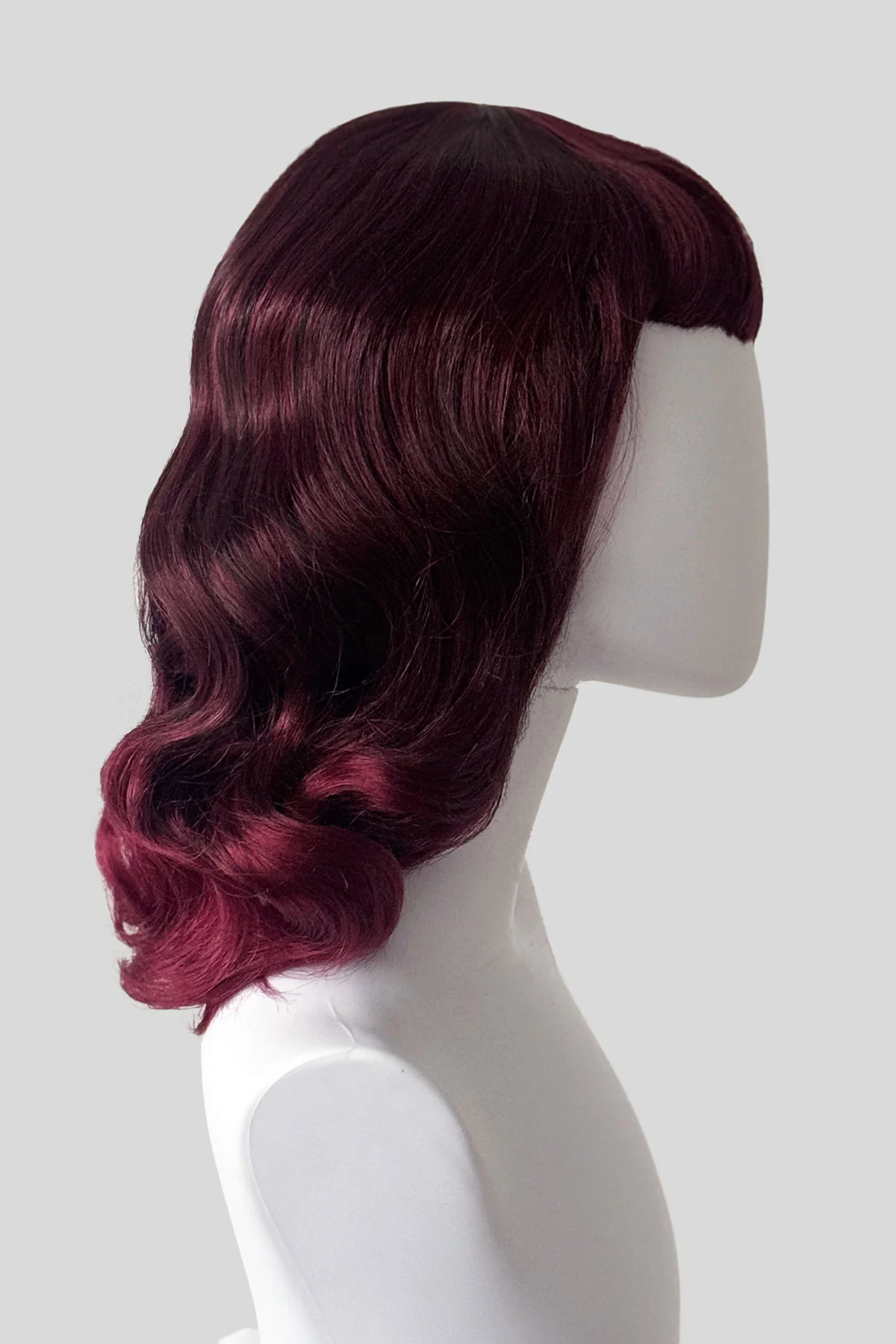 Black and red pin-up style wig, gently wavy with short fringe: Lillian - Image 3