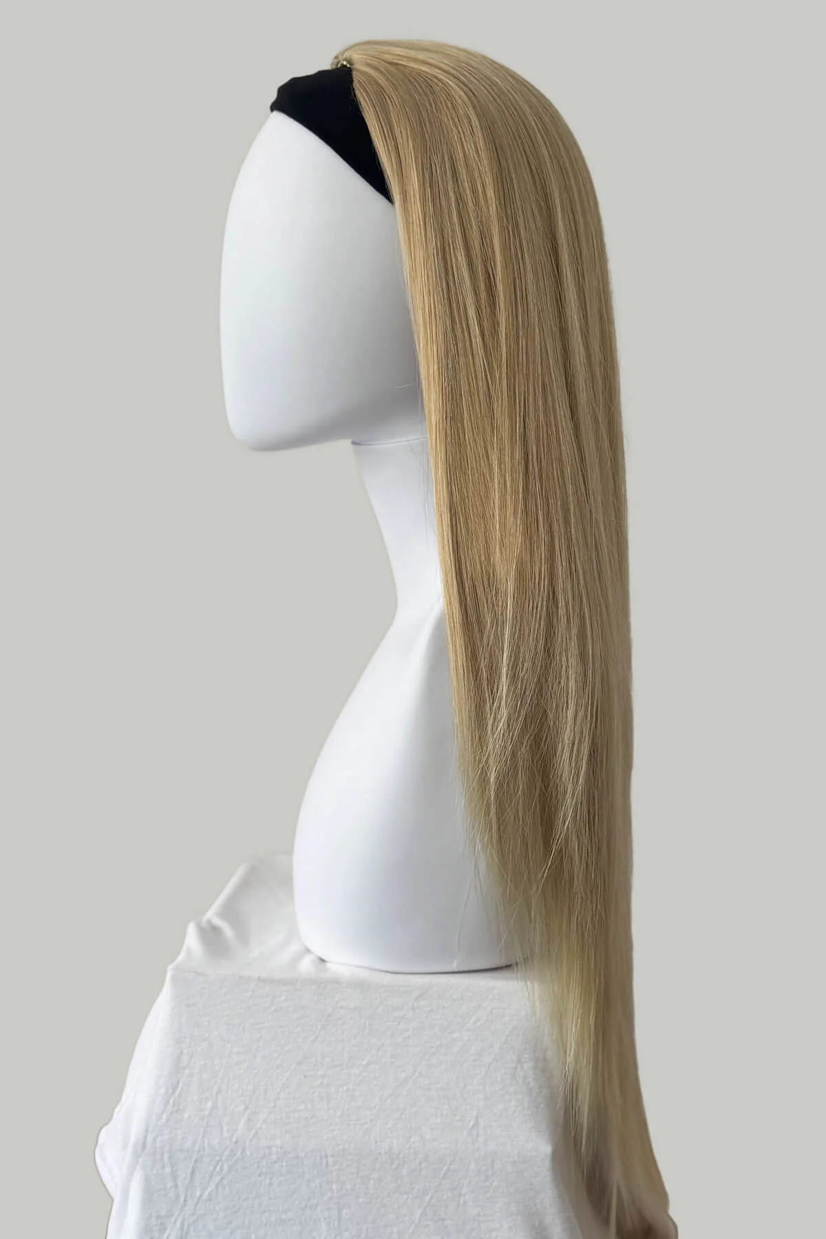 Straight blonde half wig hairpiece (3/4 wig): Tabitha - Image 12