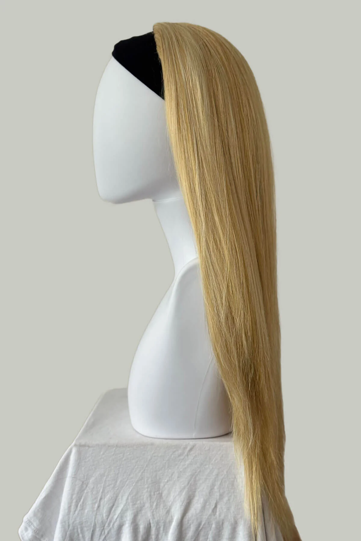 Straight blonde half wig hairpiece (3/4 wig): Tabitha - Image 8