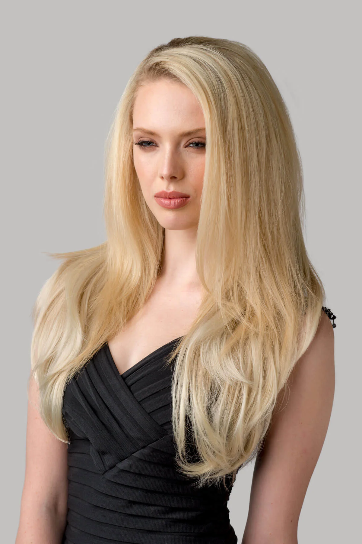 Straight blonde half wig hairpiece (3/4 wig), layered: Autumn - Image 27