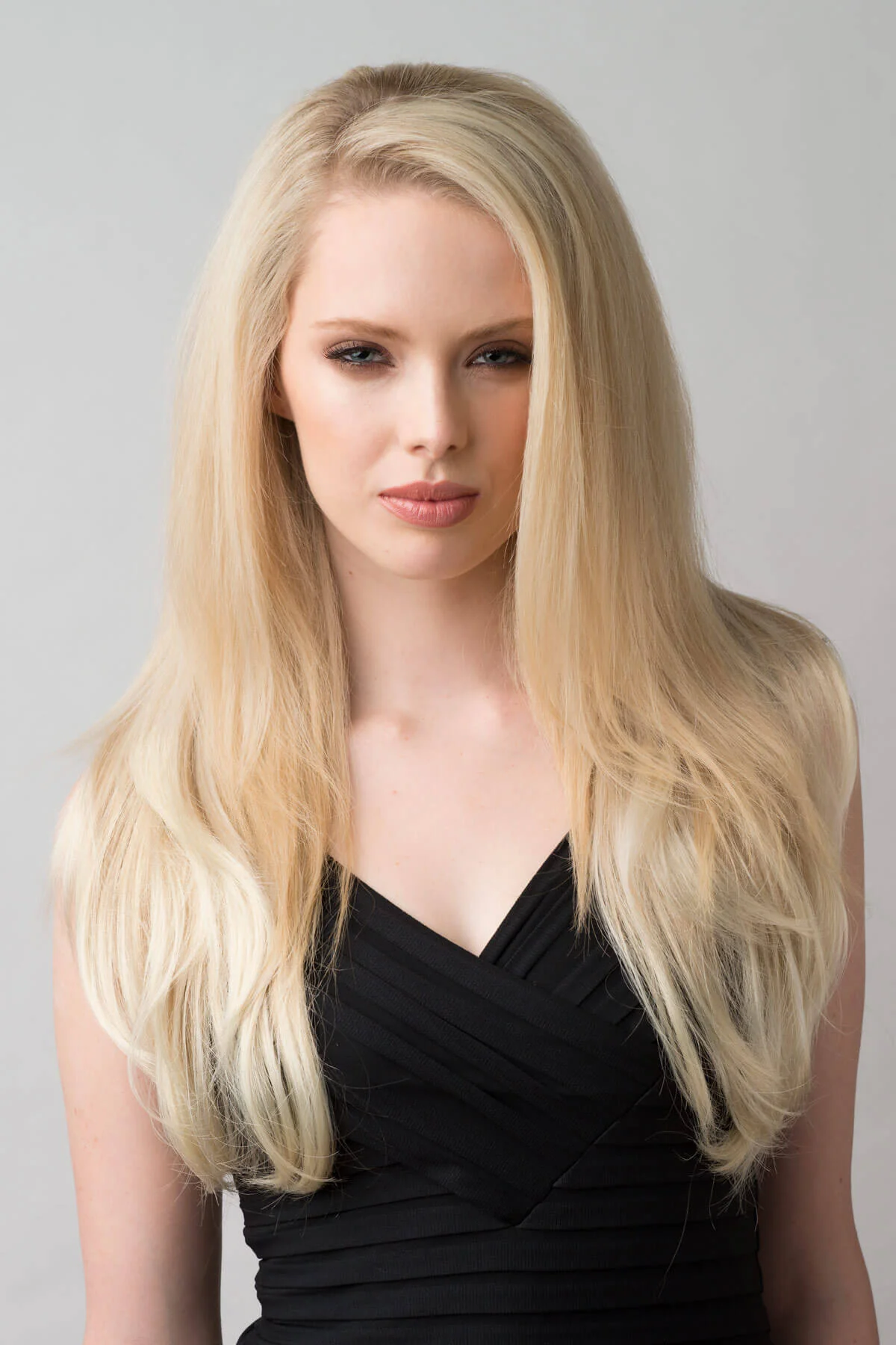 Straight blonde half wig hairpiece (3/4 wig), layered: Autumn - Image 28