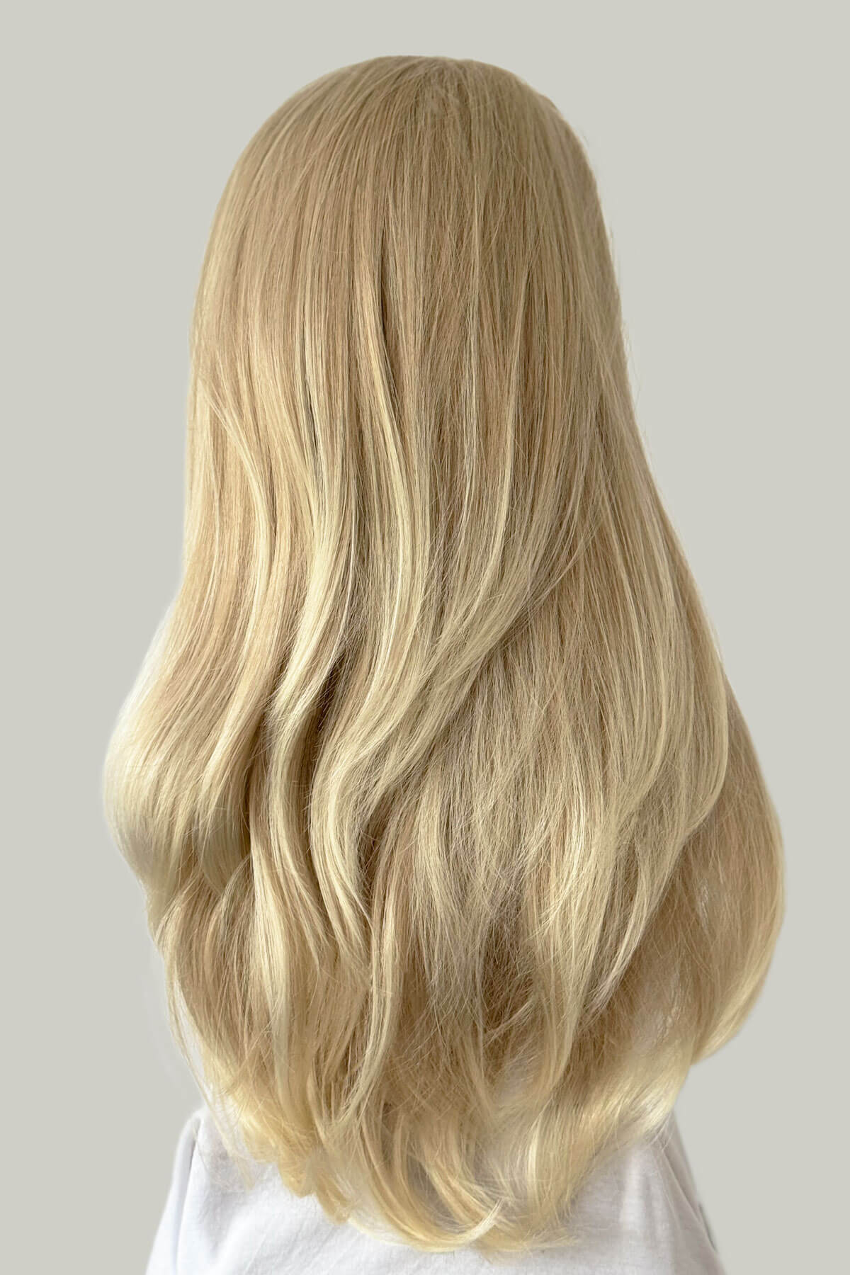 Straight blonde half wig hairpiece (3/4 wig), layered: Autumn - Image 31