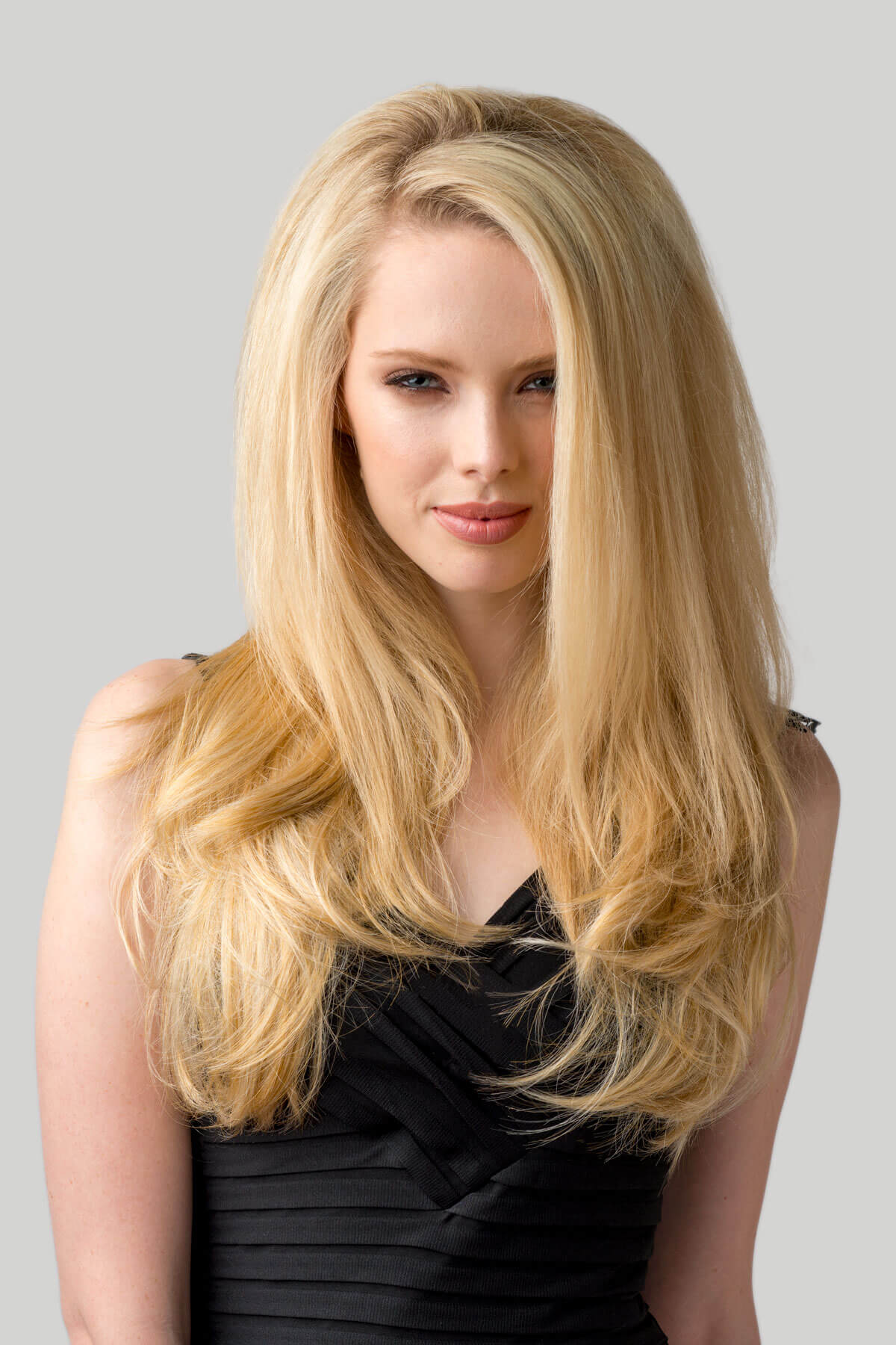 Straight blonde half wig hairpiece (3/4 wig), layered: Autumn - Image 7