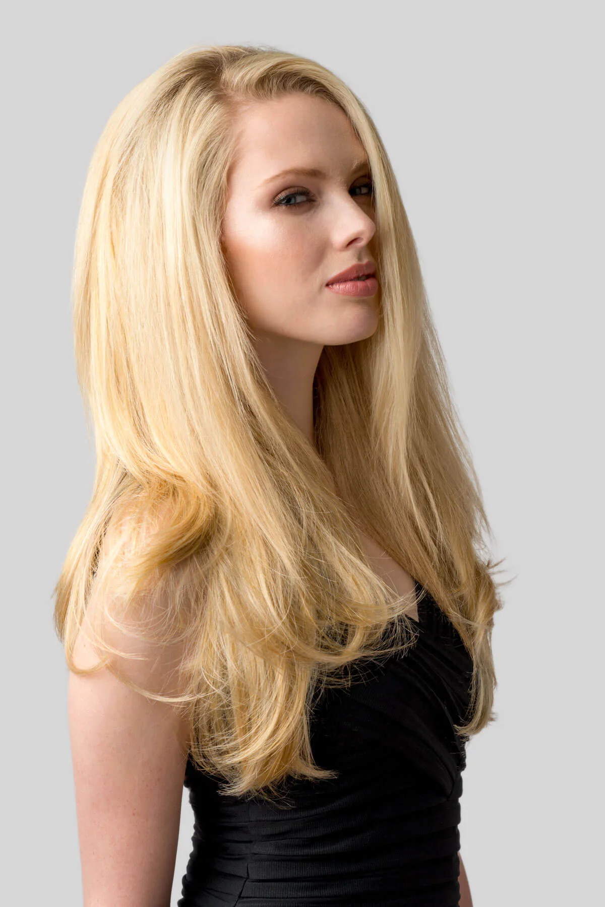 Straight blonde half wig hairpiece (3/4 wig), layered: Autumn - Image 8