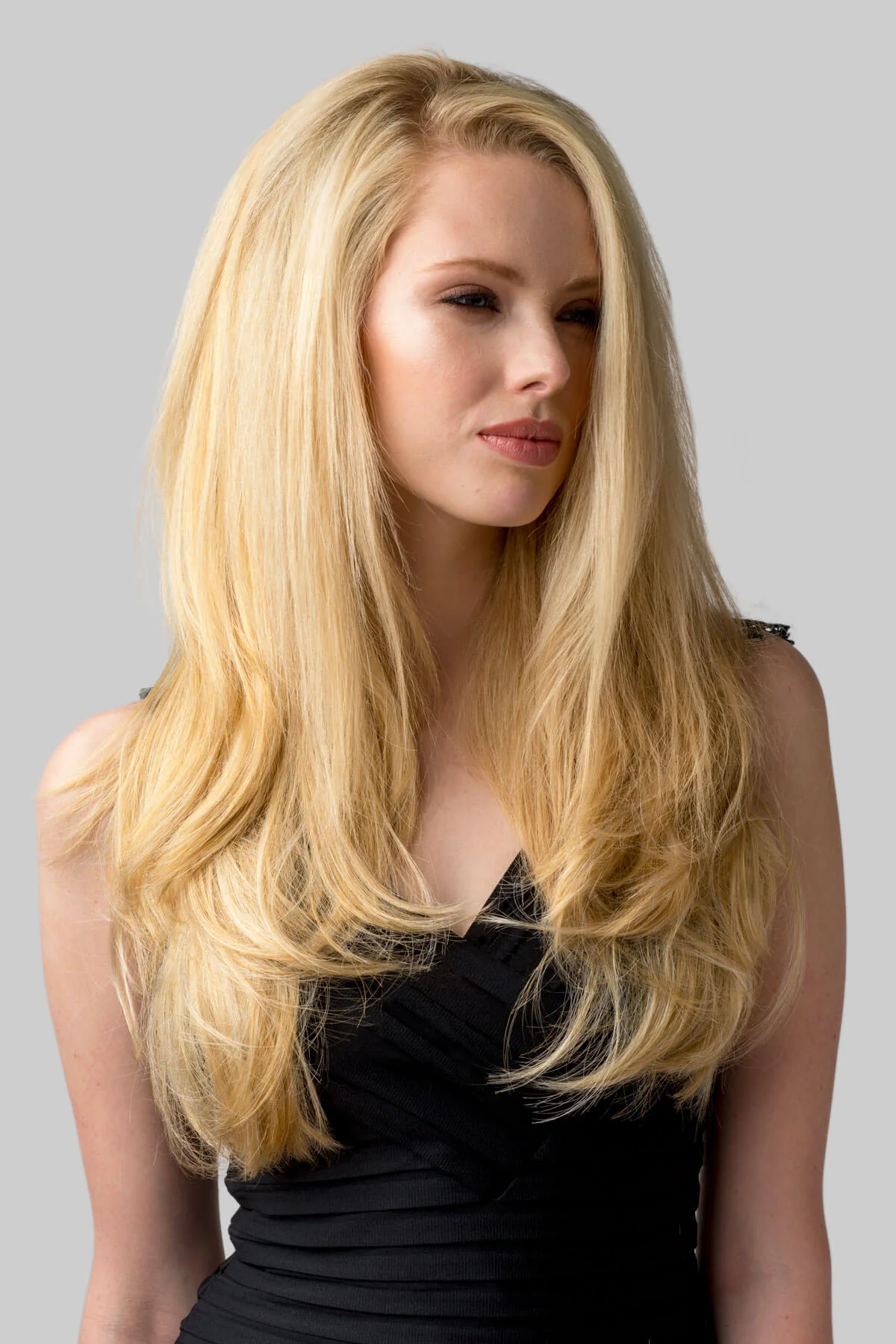 Straight blonde half wig hairpiece (3/4 wig), layered: Autumn - Image 9