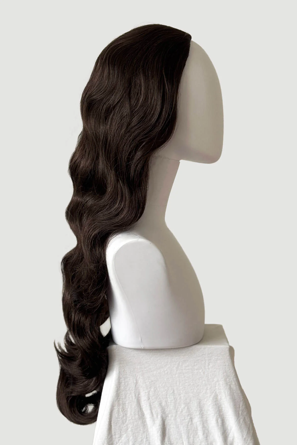 Ultra long half wig with hollywood waves: Mousumi - Image 14